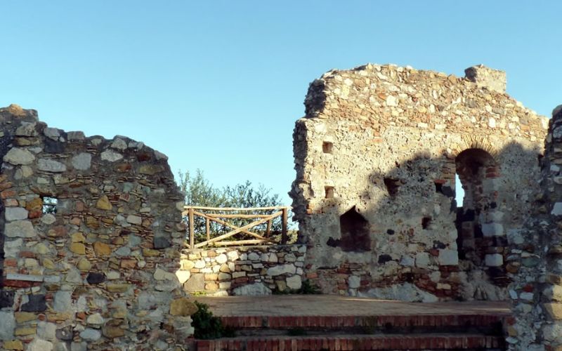 Castello di Mola